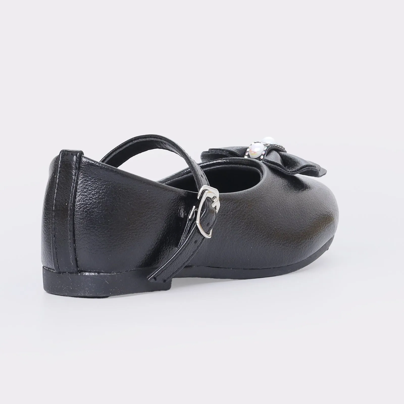 Flashy pumps for girls