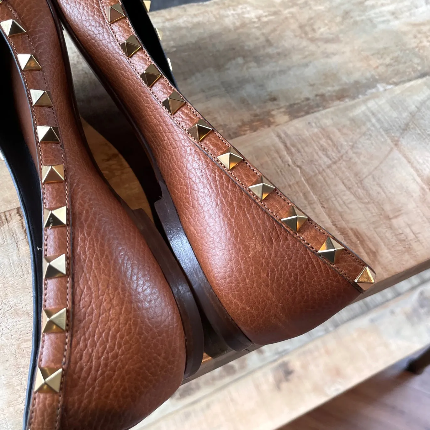 Valentino Light Brown Pebbled Leather Rockstud Ballet Flats